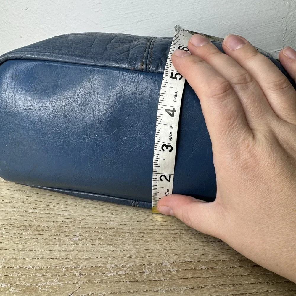 Liz Claiborne Blue Leather Bucket‎ Bag Shoulder Bag Vintage 90s Y2K Purse